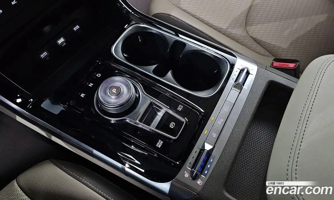 Kia Canival 2023 3.5 Автомат в Москве № 51505, фото 13