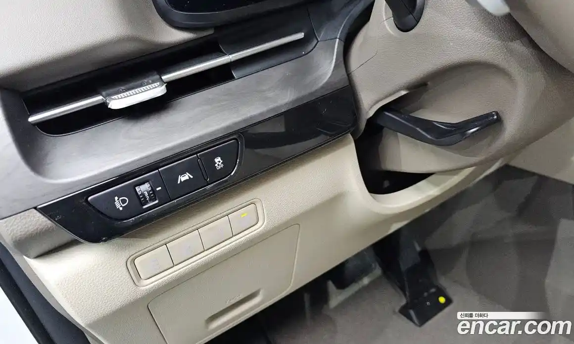 Kia Canival 2023 3.5 Автомат в Москве № 51505, фото 16