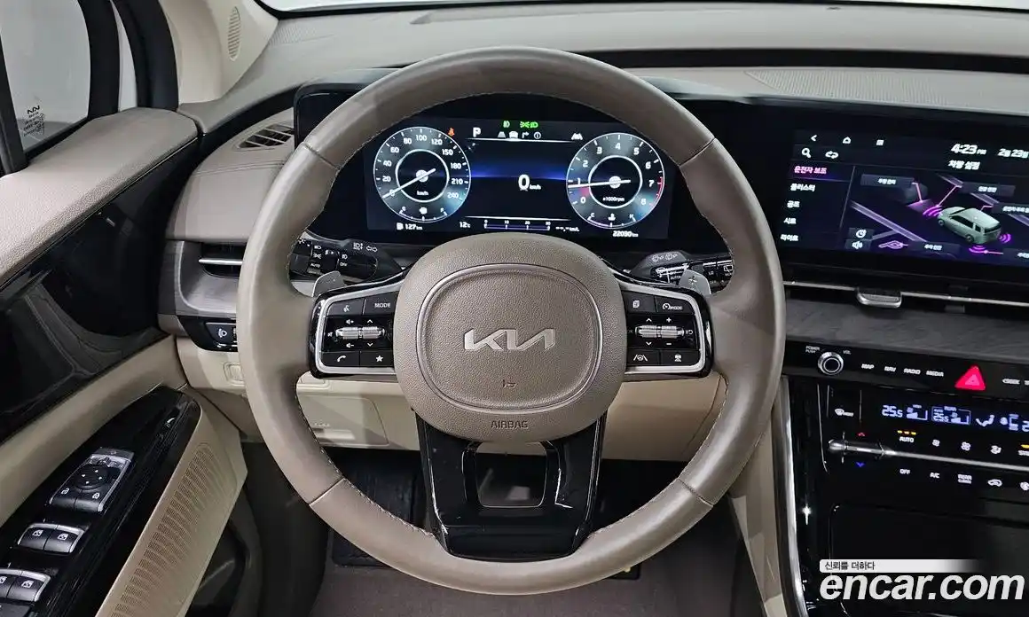 Kia Canival 2023 3.5 Автомат в Москве № 51505, фото 17