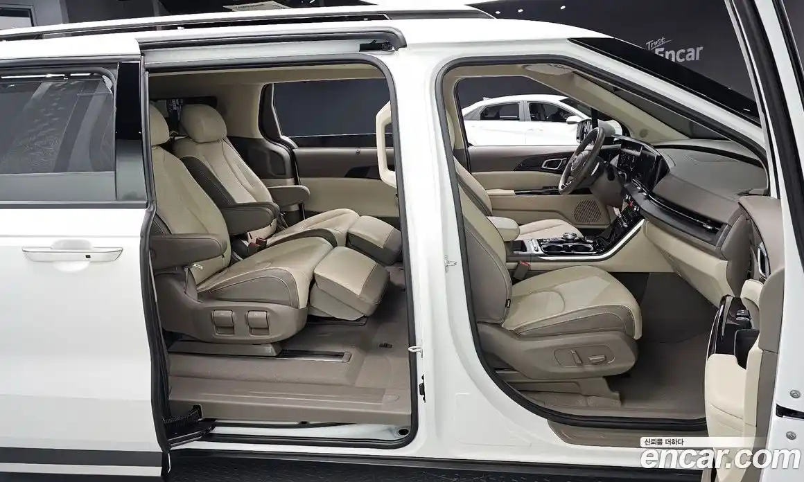 Kia Canival 2023 3.5 Автомат в Москве № 51505, фото 18