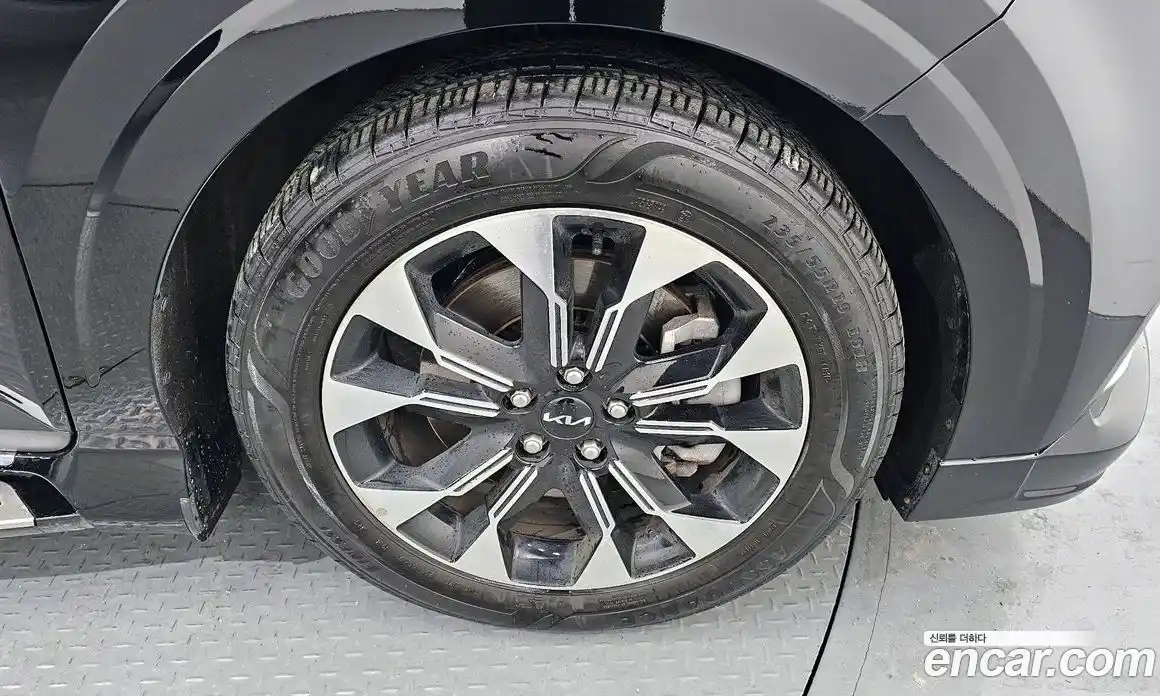 Kia Canival 2023 3.5 Автомат в Москве № 54795, фото 19