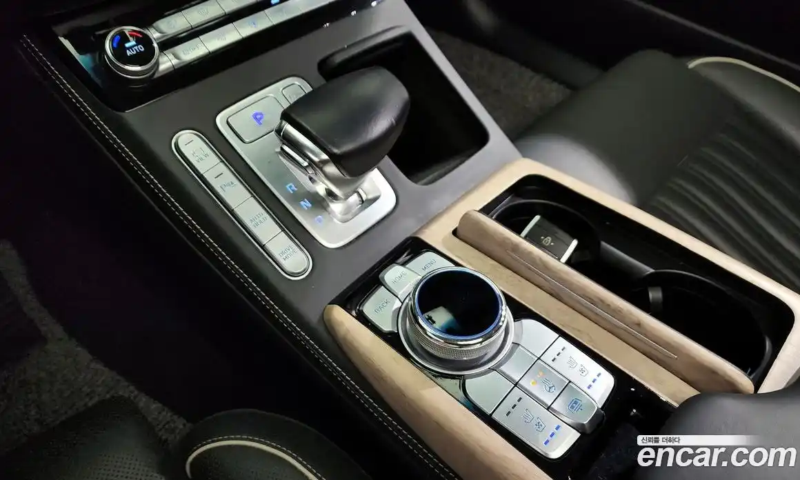 Genesis G90 2019 5.0 Автомат в Москве № 57493, фото 10