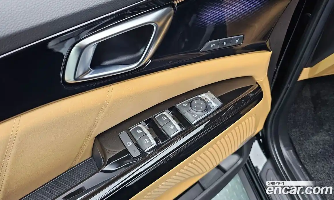 Kia Canival 2023 3.5 Автомат в Москве № 96848, фото 11