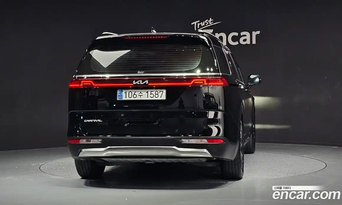 Kia Canival 2023 3.5 Автомат в Москве № 96848, фото 12