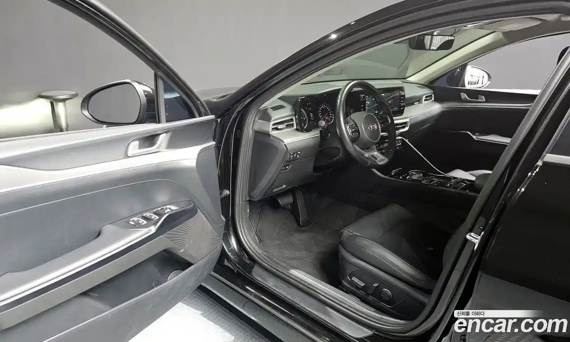 Kia K5 2021 2.0 Автомат в Москве № 102812, фото 14