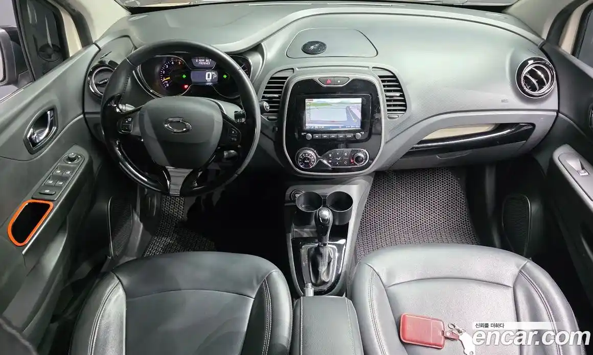 Renault QM3 2015 1.5 Автомат в Москве № 106739, фото 1