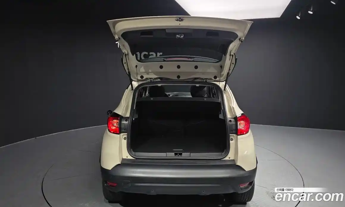 Renault QM3 2015 1.5 Автомат в Москве № 106739, фото 10