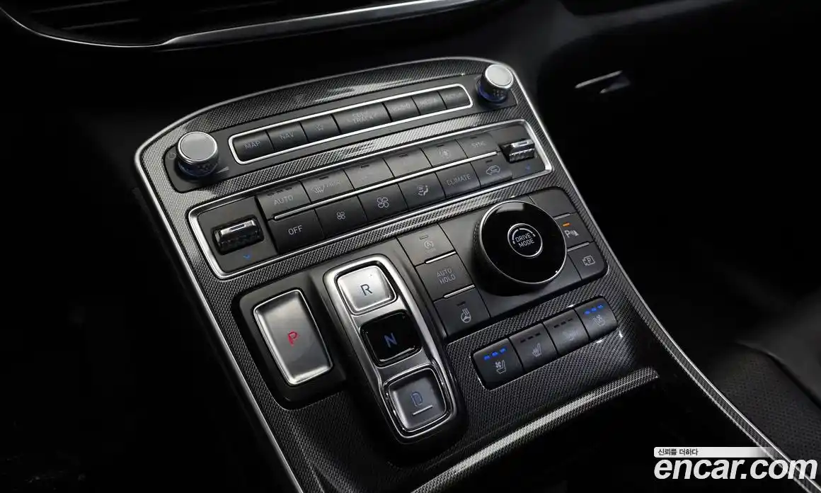 Hyundai Santa Fe 2021 2.5 Автомат в Москве № 110275, фото 17