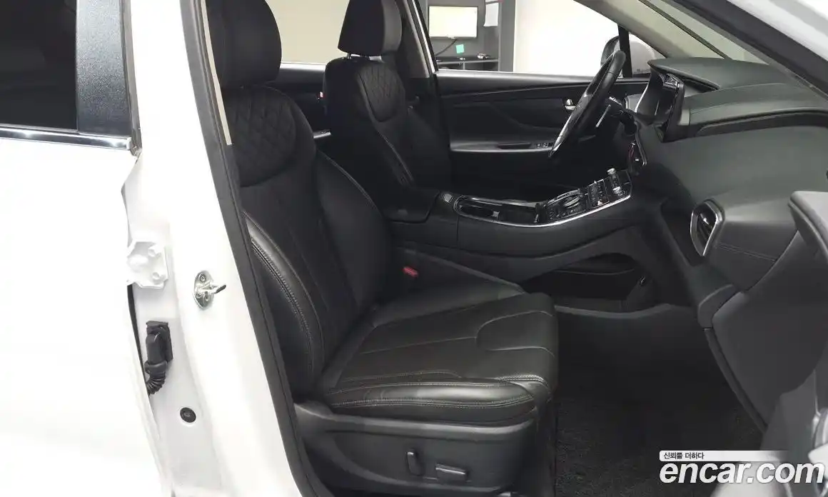 Hyundai Santa Fe 2021 2.5 Автомат в Москве № 110275, фото 8