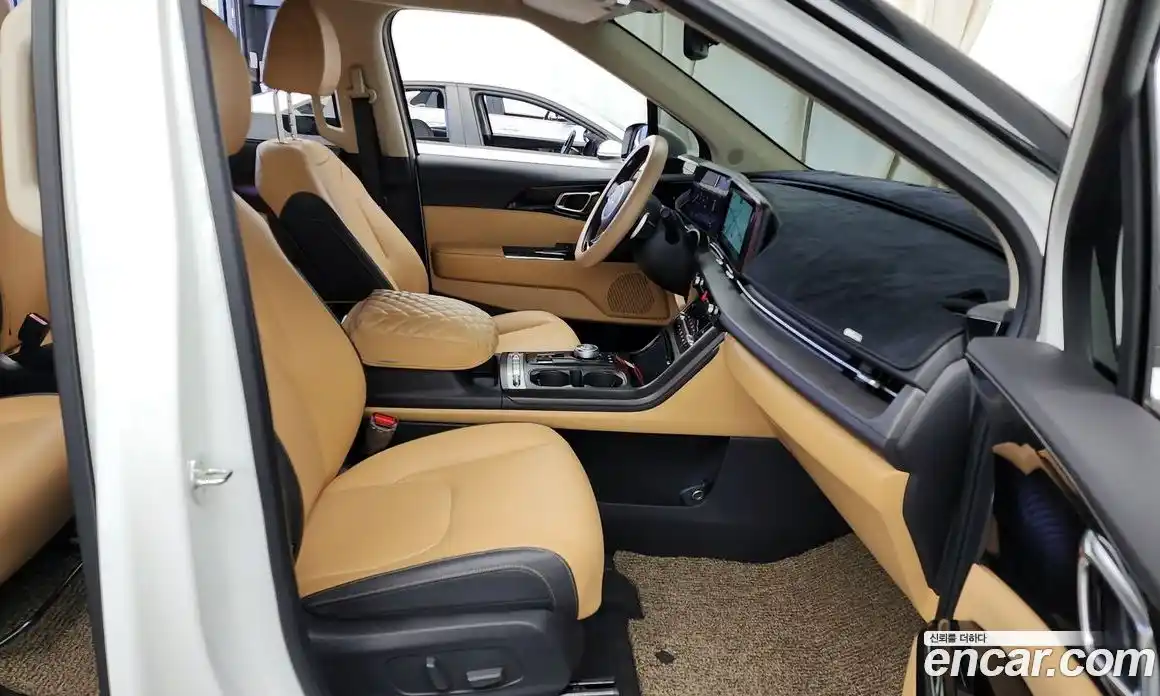 Kia Canival 2023 3.5 Автомат в Москве № 114785, фото 11