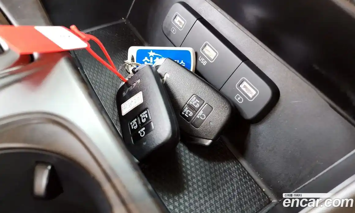 Kia Canival 2023 3.5 Автомат в Москве № 114785, фото 15