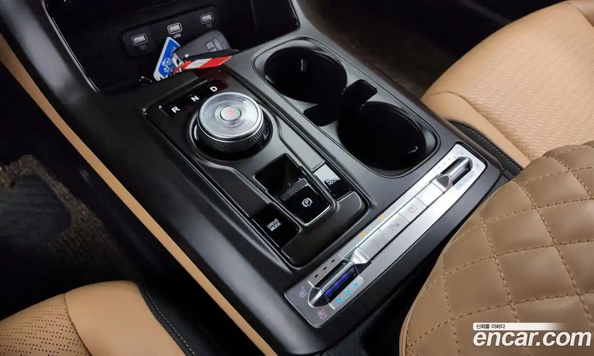 Kia Canival 2023 3.5 Автомат в Москве № 114785, фото 17