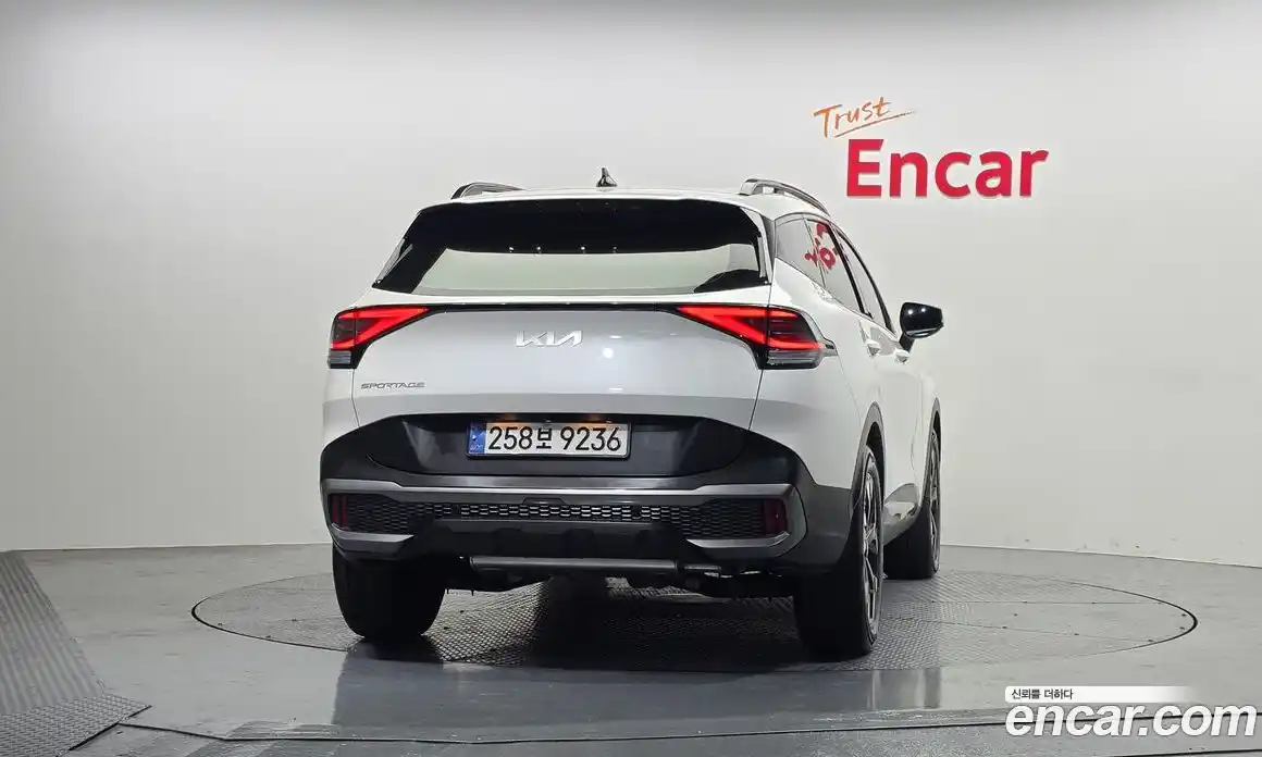 Kia Sportage 2022 1.6 Автомат в Москве № 115527, фото 3