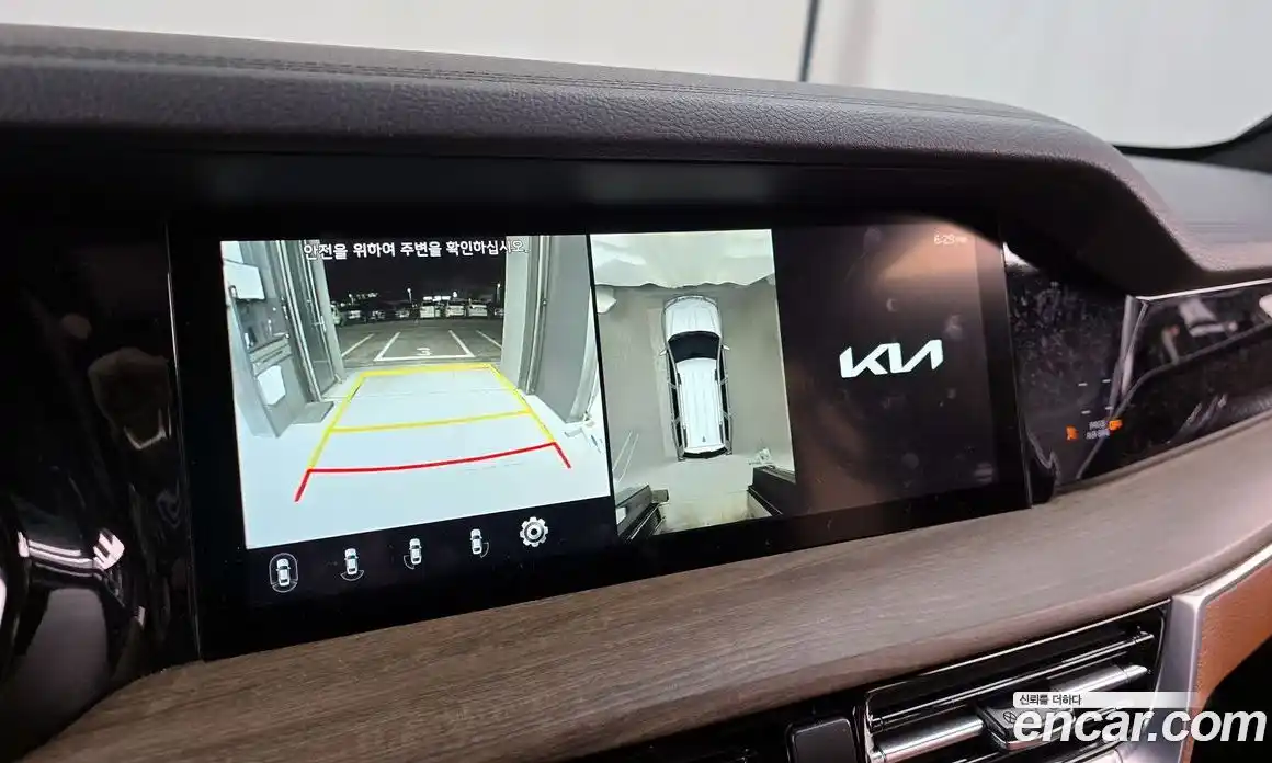 Kia Mohave 2023 3.0 Автомат в Москве № 121586, фото 3