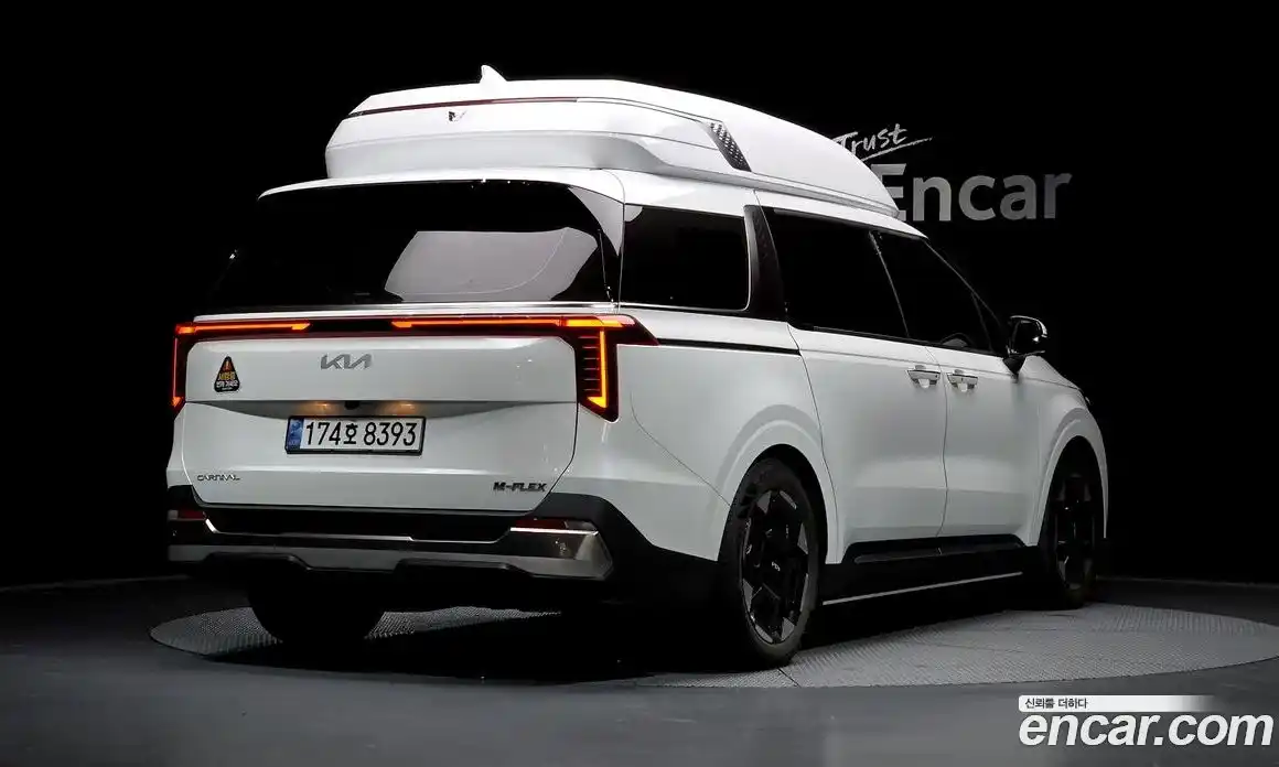 Kia Canival 2024 3.5 Автомат в Москве № 121858, фото 13