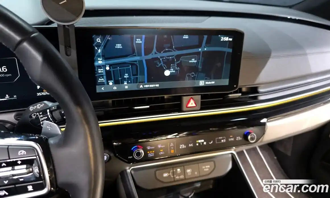 Kia Canival 2024 3.5 Автомат в Москве № 121858, фото 9