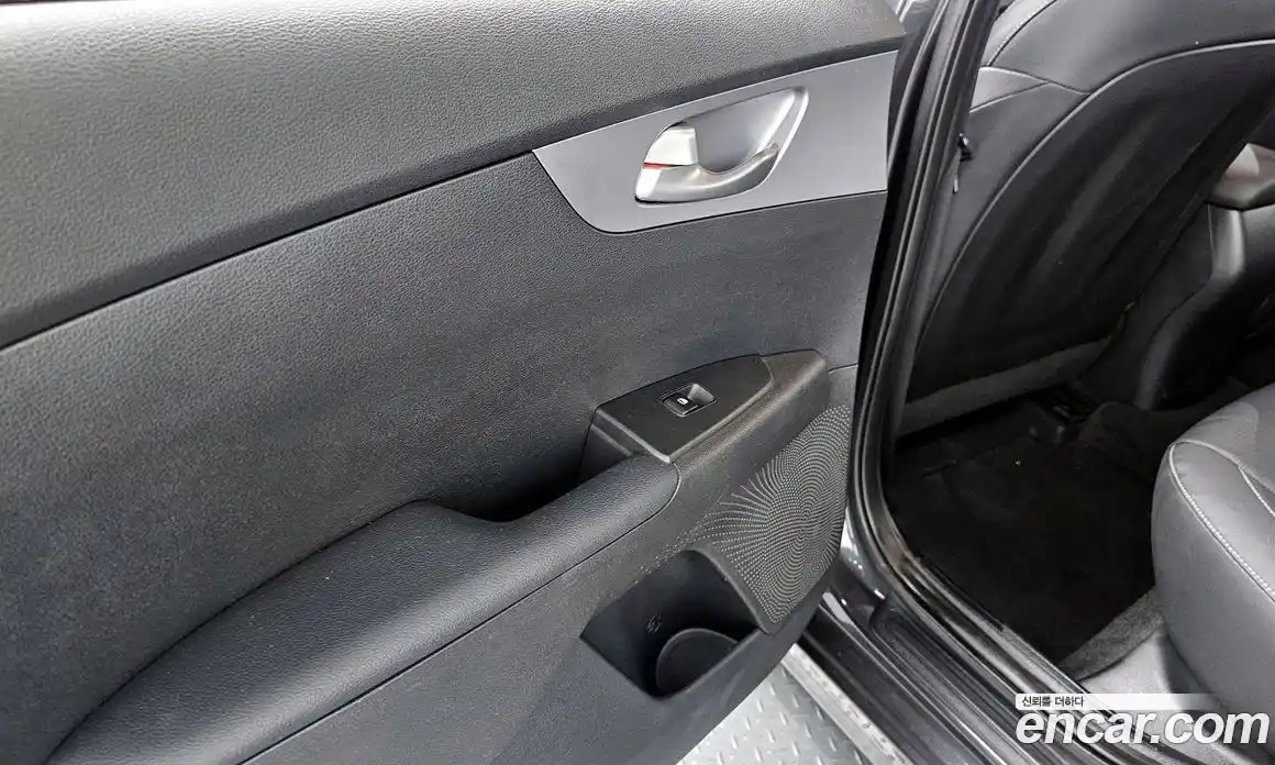 Kia K3 2022 1.6 Автомат в Москве № 122258, фото 19