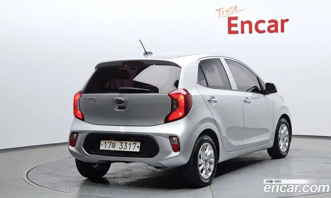 Kia Morning 2017 1.0 Автомат в Москве № 133846, фото 16