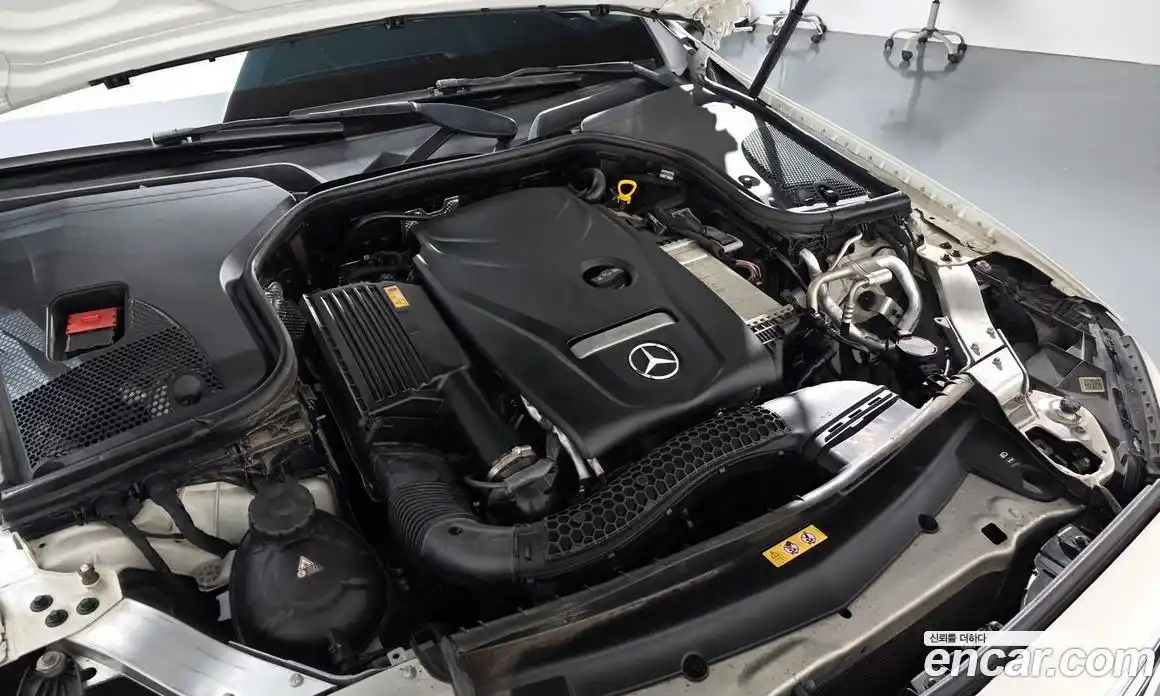 Mercedes-Benz E-Class 2017 2.0 Автомат в Москве № 136655, фото 1