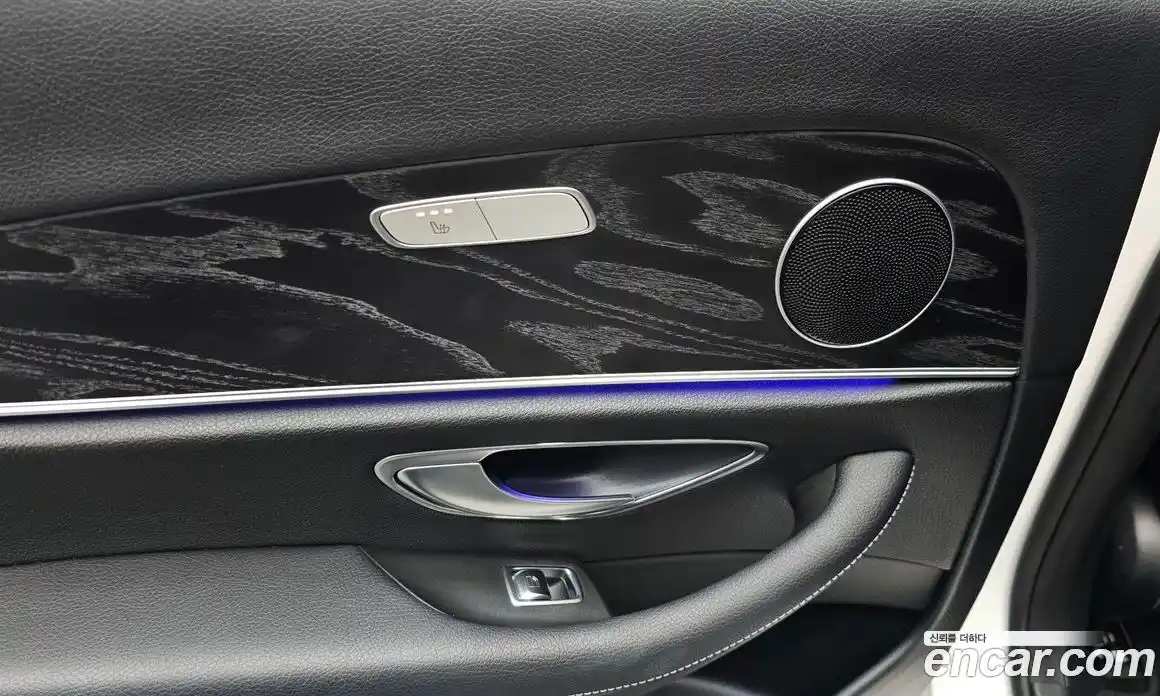 Mercedes-Benz E-Class 2017 2.0 Автомат в Москве № 136655, фото 13