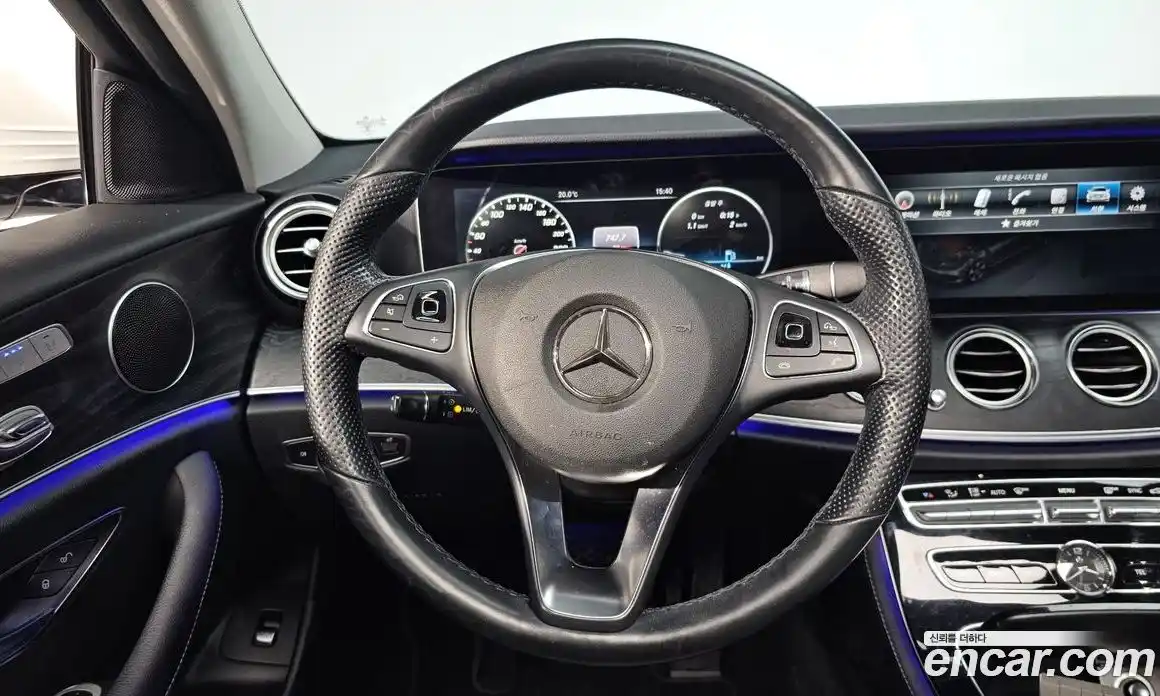 Mercedes-Benz E-Class 2017 2.0 Автомат в Москве № 136655, фото 16