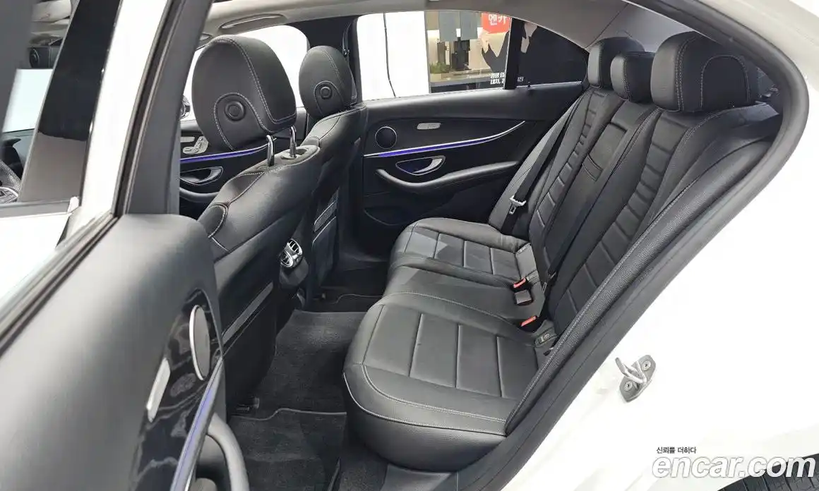 Mercedes-Benz E-Class 2017 2.0 Автомат в Москве № 136655, фото 19