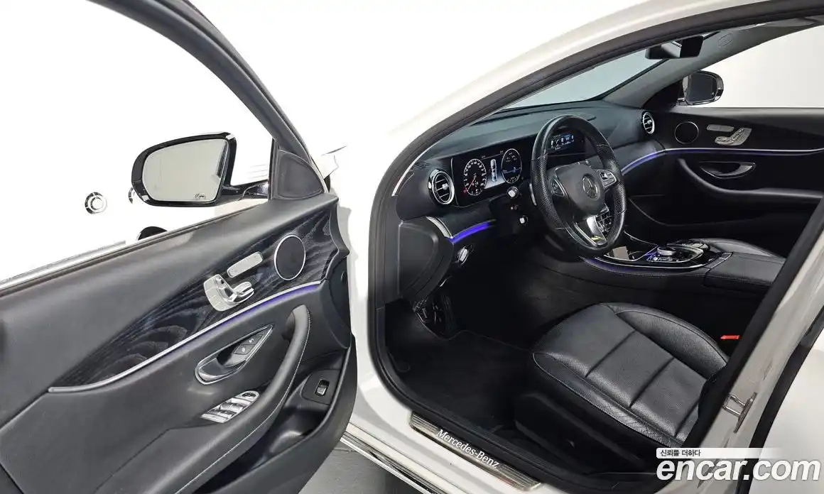 Mercedes-Benz E-Class 2017 2.0 Автомат в Москве № 136655, фото 20