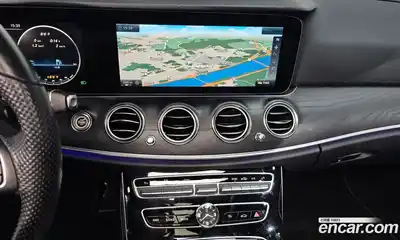Mercedes-Benz E-Class 2017 2.0 Автомат в Москве № 136655, миниатюра 5