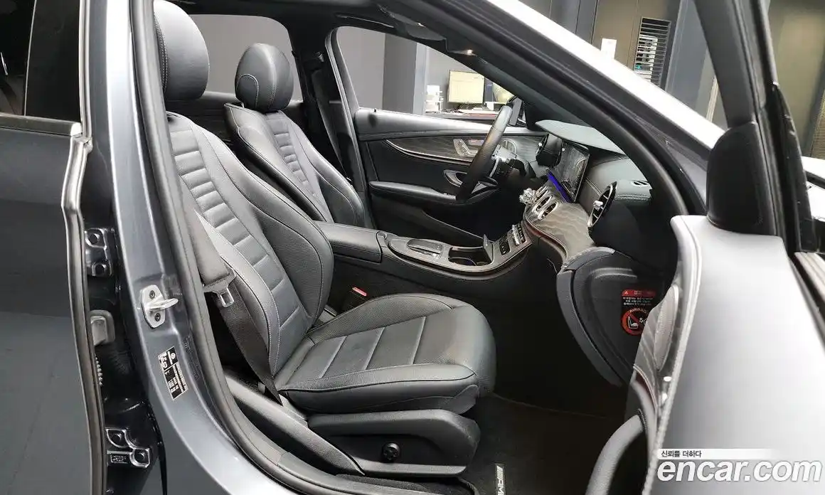 Mercedes-Benz E-Class 2022 2.0 Автомат в Москве № 143016, фото 12