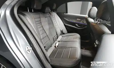 Mercedes-Benz E-Class 2022 2.0 Автомат в Москве № 143016, миниатюра 2