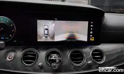 Mercedes-Benz E-Class 2022 2.0 Автомат в Москве № 143016, миниатюра 10