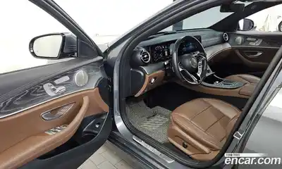 Mercedes-Benz E-Class 2022 2.0 Автомат в Москве № 143141, миниатюра 6