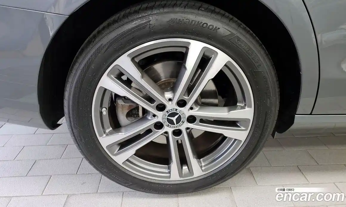 Mercedes-Benz E-Class 2022 2.0 Автомат в Москве № 143141, фото 7