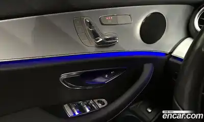 Mercedes-Benz E-Class 2021 2.0 Автомат в Москве № 147217, миниатюра 12