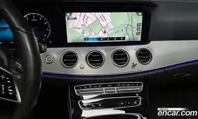 Mercedes-Benz E-Class 2021 2.0 Автомат в Москве № 147217, миниатюра 2