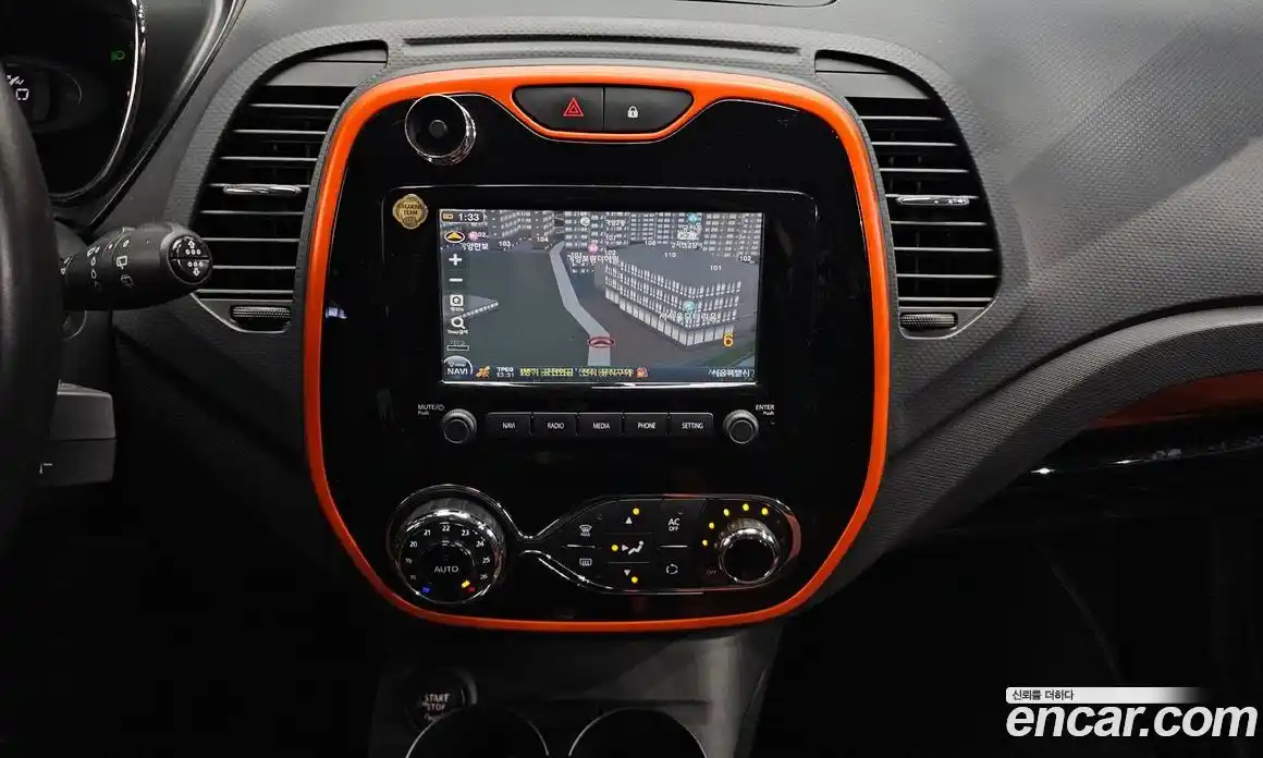 Renault QM3 2014 1.5 Автомат в Москве № 147715, фото 13