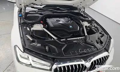 BMW 5-Series 2023 2.0 Автомат в Москве № 155422, миниатюра 2