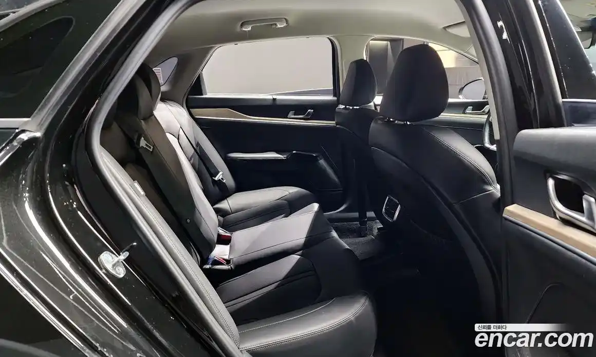 Kia K5 2023 1.6 Автомат в Москве № 160764, фото 1