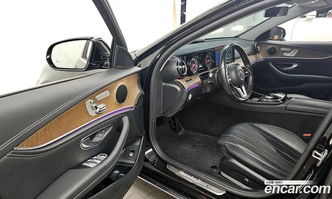 Mercedes-Benz E-Class 2020 1.9 Автомат в Москве № 160839, фото 14
