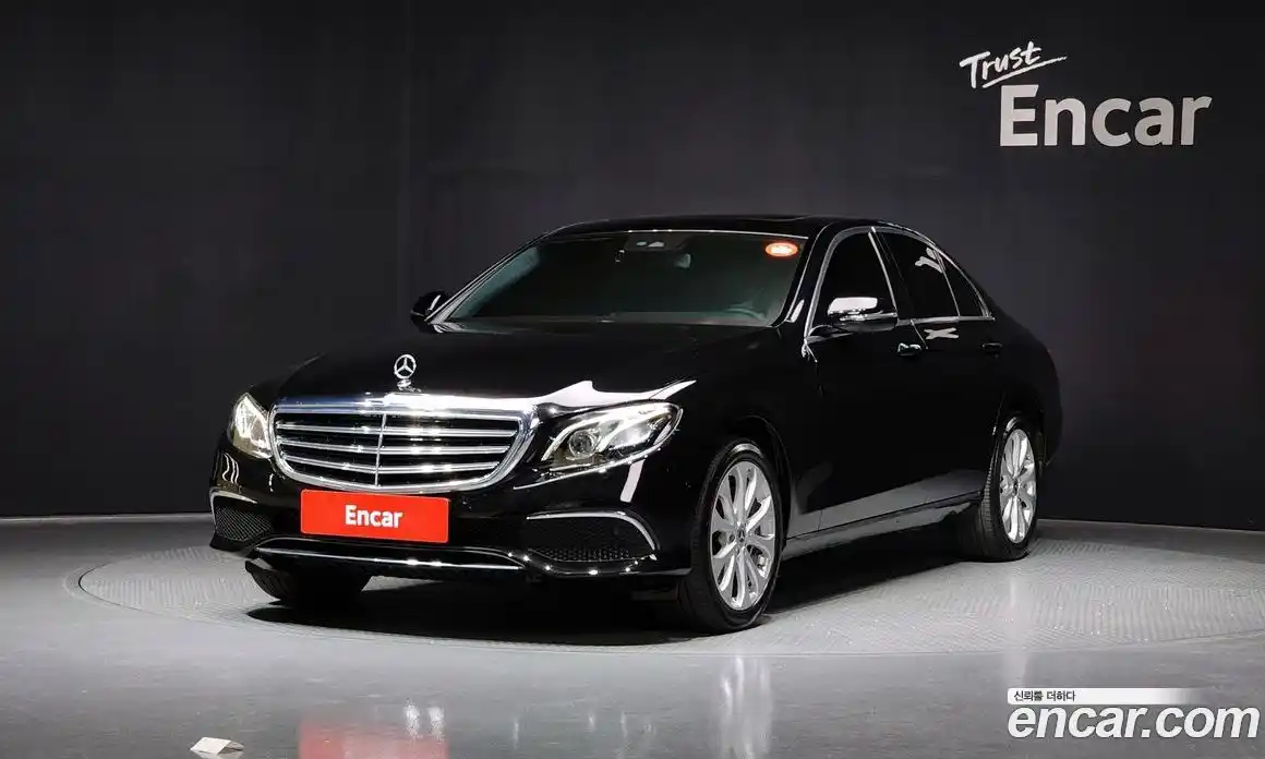 Mercedes-Benz E-Class 2020 1.9 Автомат в Москве № 160839, фото 16