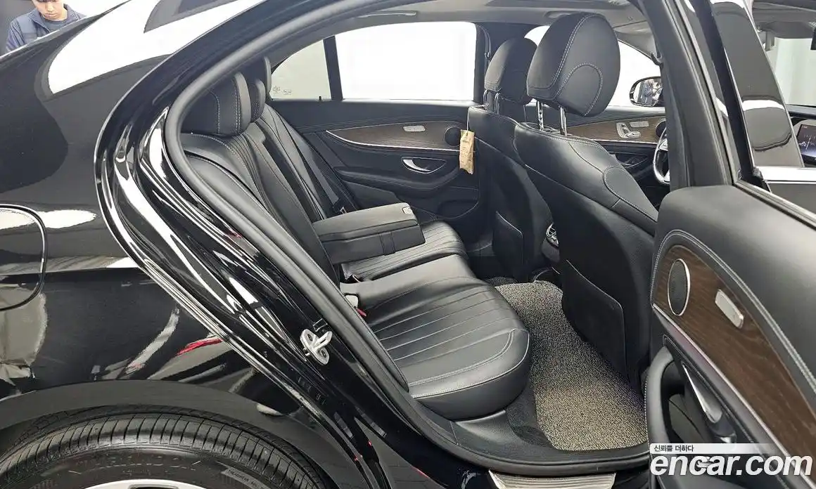 Mercedes-Benz E-Class 2020 1.9 Автомат в Москве № 160839, фото 10