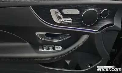 Mercedes-Benz E-Class 2019 1.9 Автомат в Москве № 161399, миниатюра 12