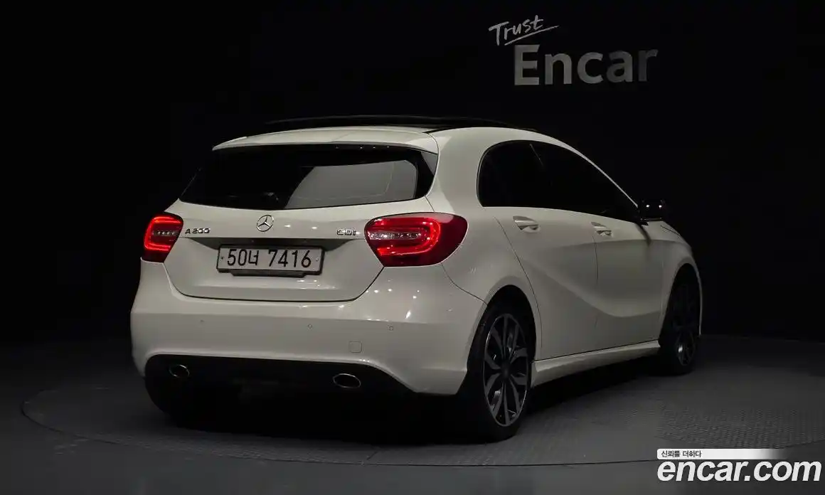 Mercedes-Benz A-Class 2014 1.8 Автомат в Москве № 161549, фото 14