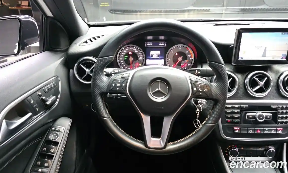 Mercedes-Benz A-Class 2014 1.8 Автомат в Москве № 161549, фото 18