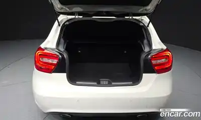 Mercedes-Benz A-Class 2014 1.8 Автомат в Москве № 161549, миниатюра 2