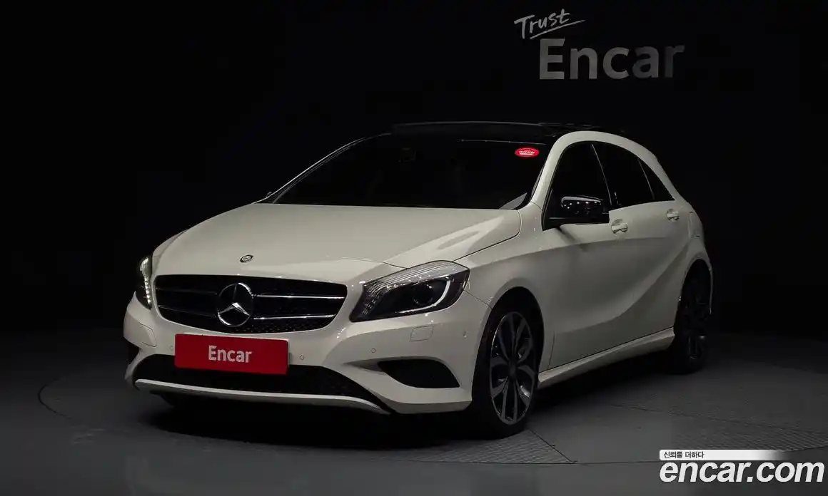 Mercedes-Benz A-Class 2014 1.8 Автомат в Москве № 161549, фото 9