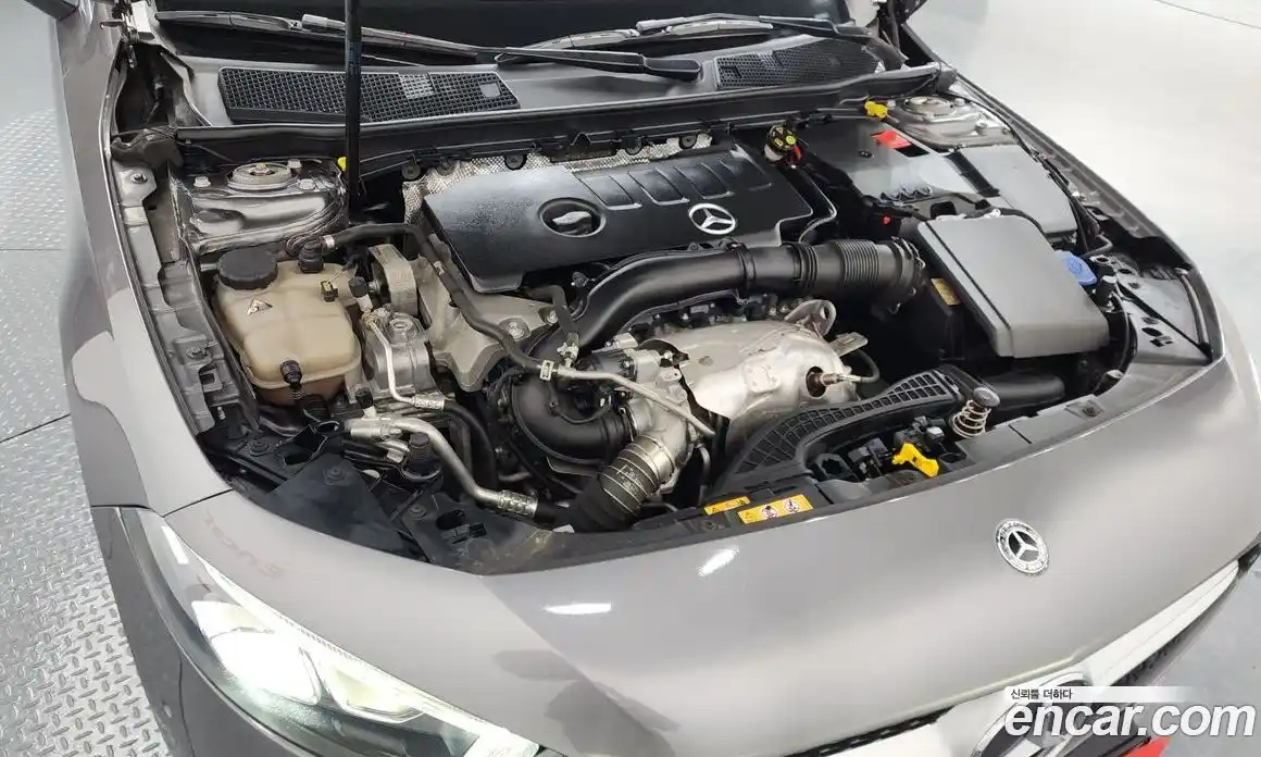 Mercedes-Benz A-Class 2021 2.0 Автомат в Москве № 161758, фото 12