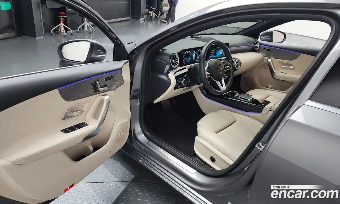 Mercedes-Benz A-Class 2021 2.0 Автомат в Москве № 161758, фото 17