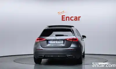 Mercedes-Benz A-Class 2021 2.0 Автомат в Москве № 161758, миниатюра 3