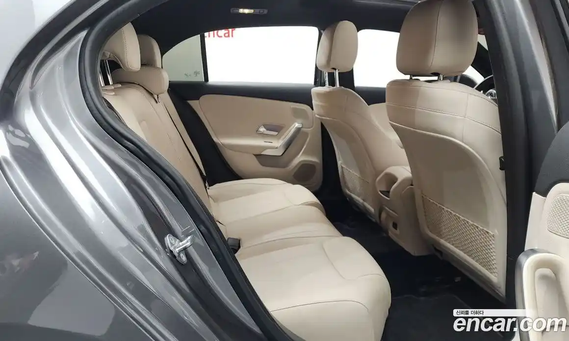 Mercedes-Benz A-Class 2021 2.0 Автомат в Москве № 161758, фото 10